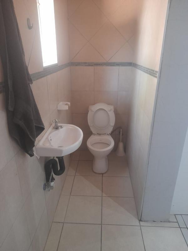 To Let 1 Bedroom Property for Rent in Randhart Gauteng