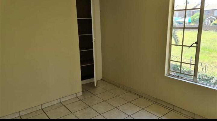 To Let 1 Bedroom Property for Rent in Van Riebeeck Park Gauteng