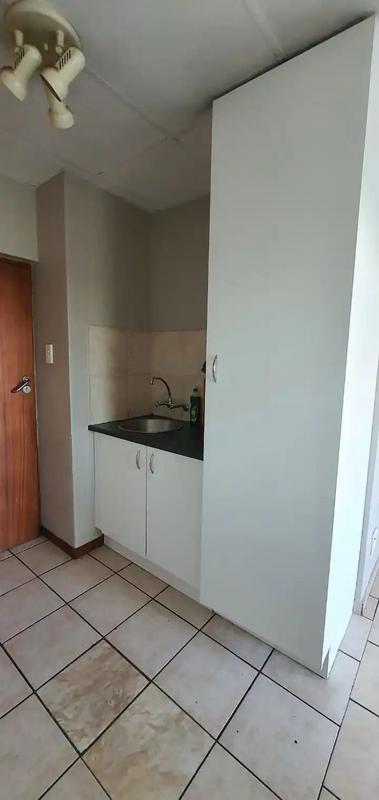 To Let 2 Bedroom Property for Rent in Braamfontein Gauteng