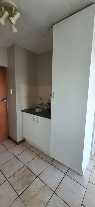 To Let 2 Bedroom Property for Rent in Braamfontein Gauteng