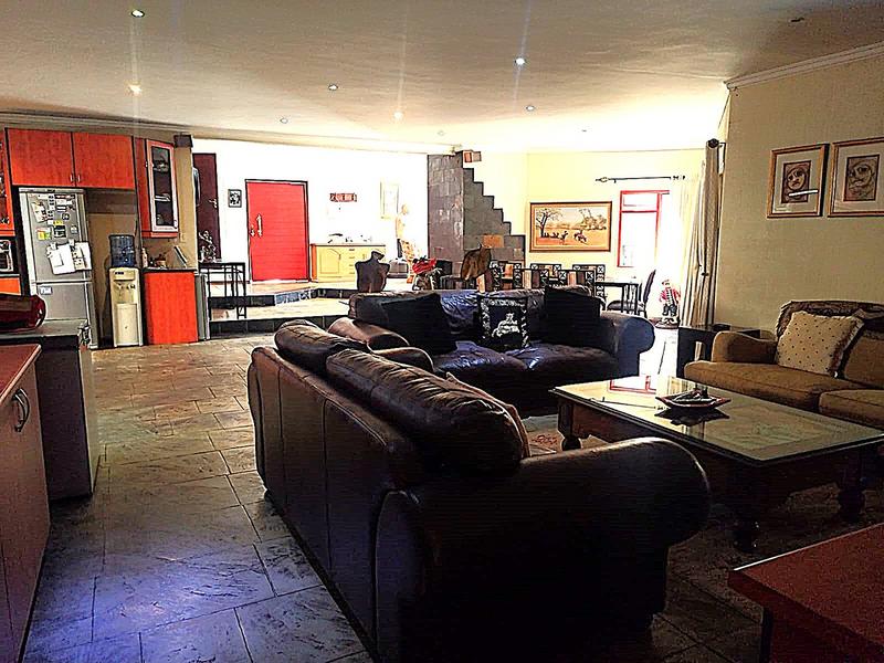 4 Bedroom Property for Sale in Featherbrooke Estate Gauteng