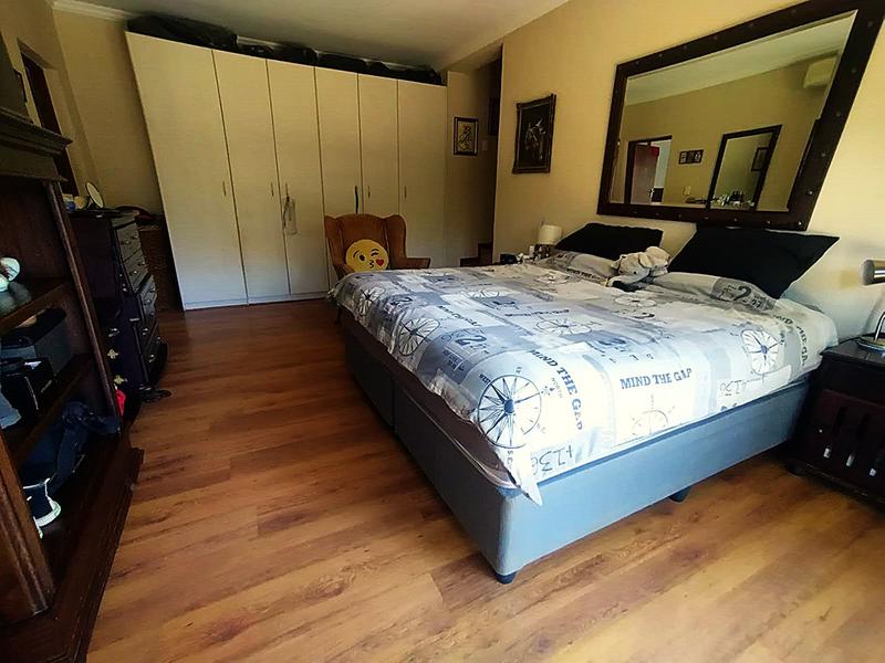 4 Bedroom Property for Sale in Featherbrooke Estate Gauteng