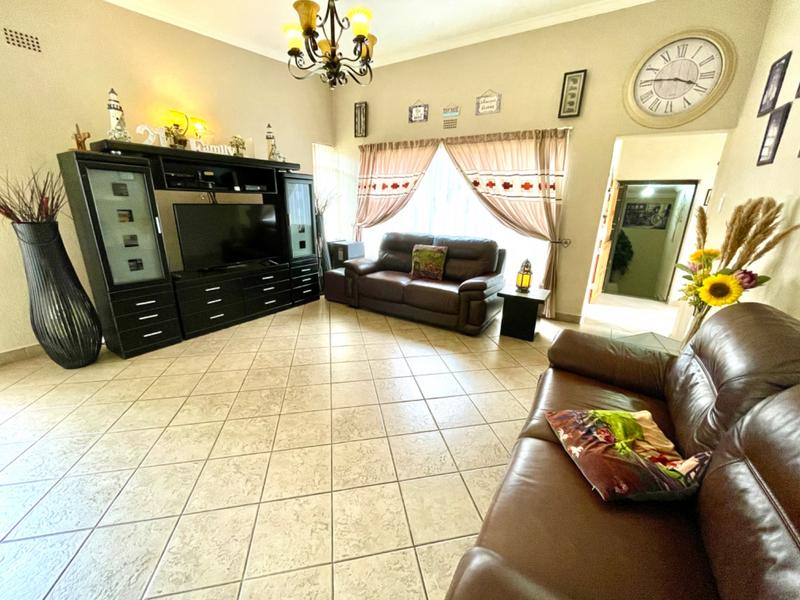 4 Bedroom Property for Sale in Noordheuwel Gauteng