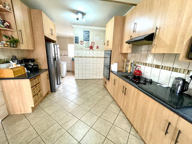 4 Bedroom Property for Sale in Noordheuwel Gauteng