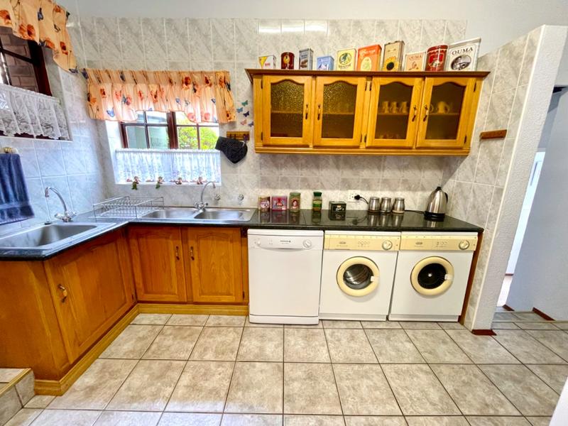 6 Bedroom Property for Sale in Rangeview Gauteng