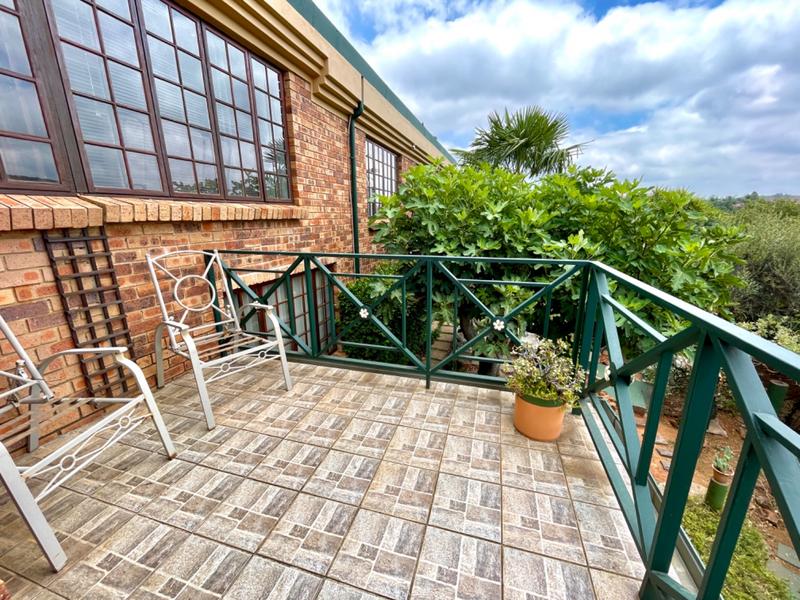 6 Bedroom Property for Sale in Rangeview Gauteng