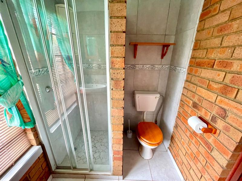 6 Bedroom Property for Sale in Rangeview Gauteng