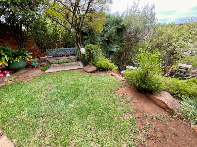 6 Bedroom Property for Sale in Rangeview Gauteng