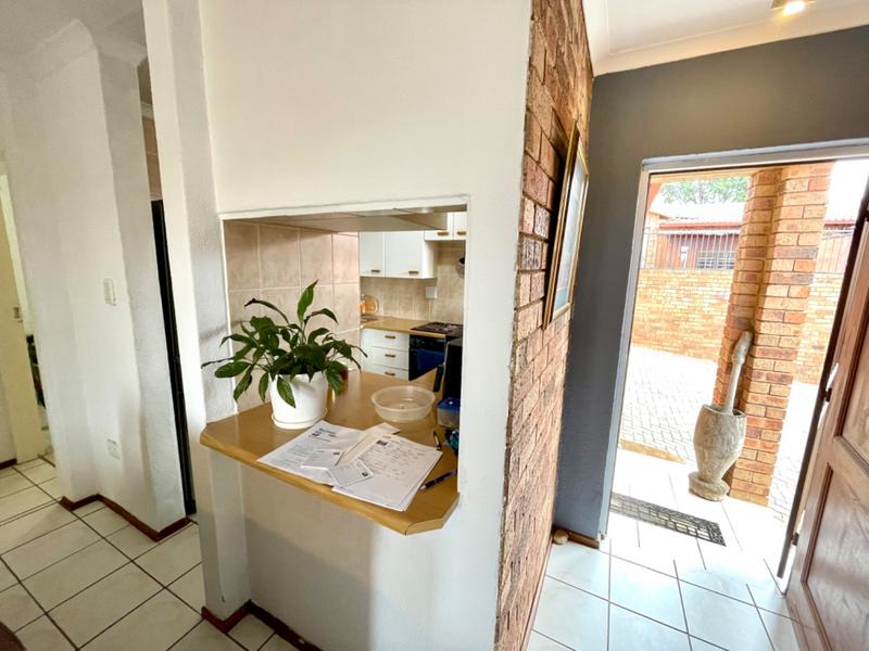 3 Bedroom Property for Sale in Rangeview Gauteng