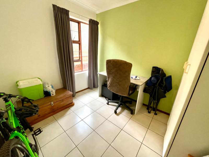 3 Bedroom Property for Sale in Rangeview Gauteng