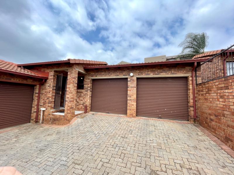 3 Bedroom Property for Sale in Rangeview Gauteng