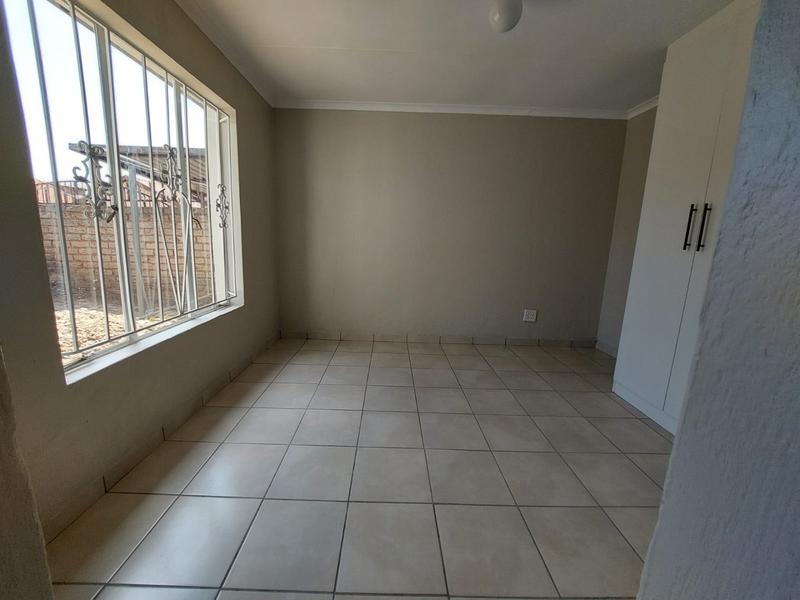 3 Bedroom Property for Sale in Lotus Gardens Gauteng