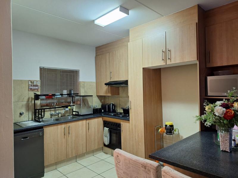 To Let 2 Bedroom Property for Rent in Petersfield Gauteng