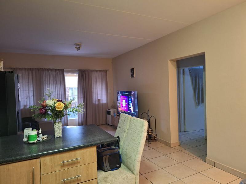 To Let 2 Bedroom Property for Rent in Petersfield Gauteng