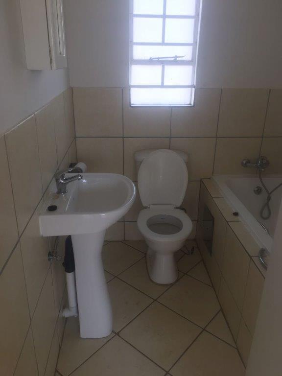 To Let 3 Bedroom Property for Rent in Azaadville Gauteng