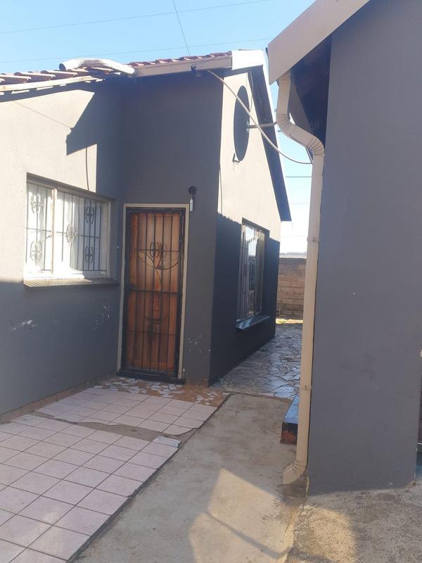 To Let 3 Bedroom Property for Rent in Dobsonville Gardens Gauteng