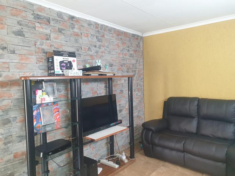 To Let 3 Bedroom Property for Rent in Dobsonville Gardens Gauteng