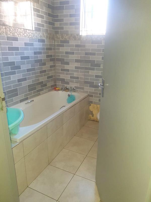 To Let 3 Bedroom Property for Rent in Dobsonville Gardens Gauteng