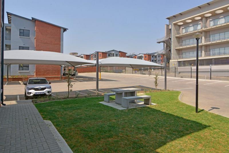 To Let 2 Bedroom Property for Rent in Grand Central Gauteng