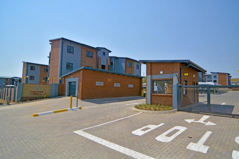 To Let 2 Bedroom Property for Rent in Grand Central Gauteng