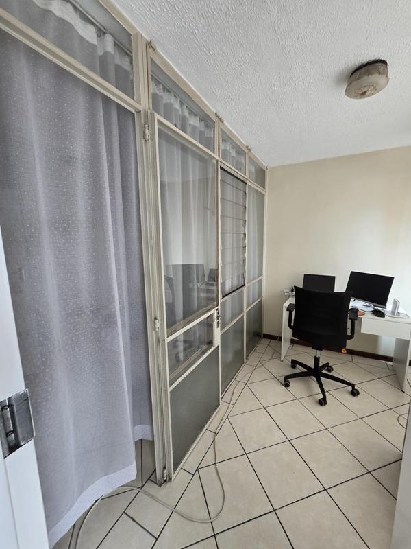 To Let 2 Bedroom Property for Rent in Sunnyside Gauteng