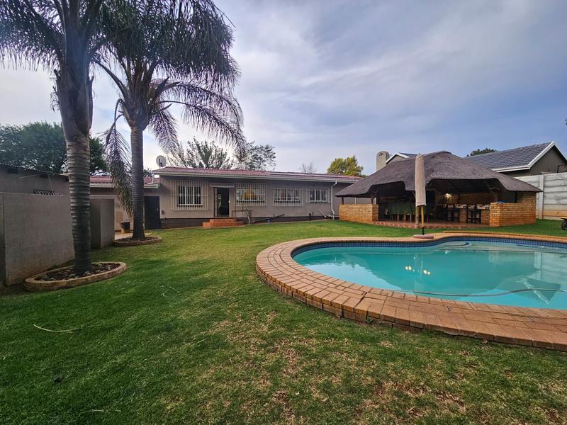 3 Bedroom Property for Sale in Harmelia Gauteng