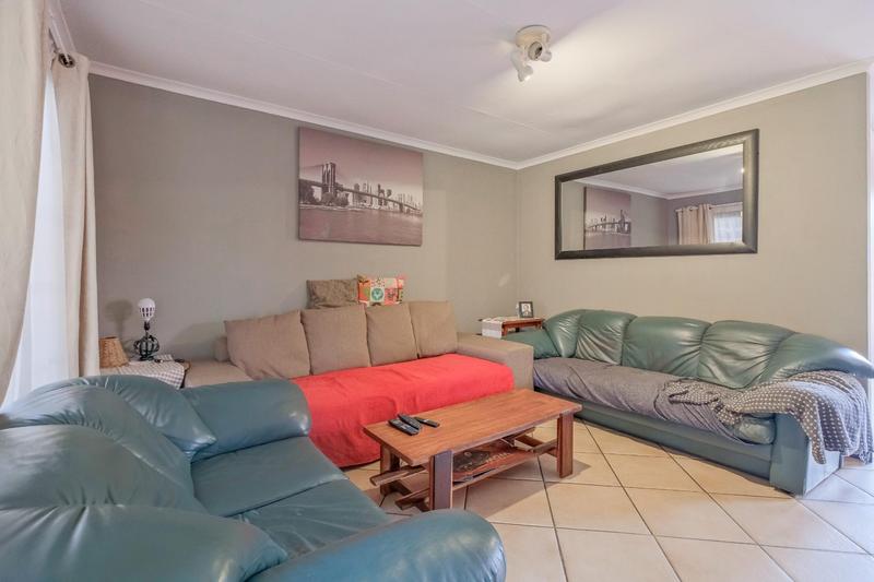 2 Bedroom Property for Sale in Wierdaglen Estate Gauteng