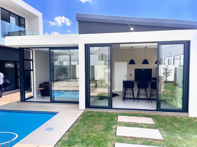 5 Bedroom Property for Sale in Midstream Heights Gauteng