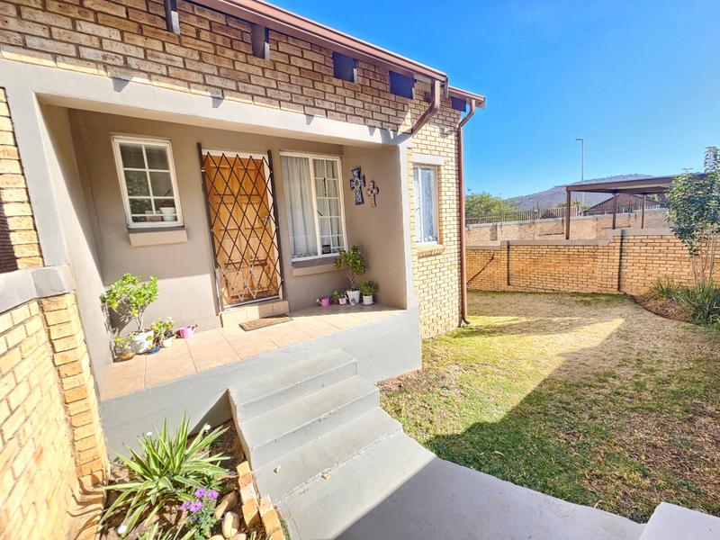 2 Bedroom Property for Sale in Wilgeheuwel Gauteng