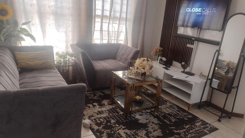 2 Bedroom Property for Sale in Aureus Gauteng