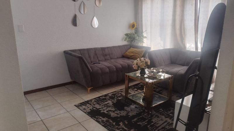 2 Bedroom Property for Sale in Aureus Gauteng