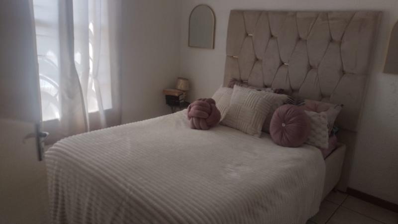 2 Bedroom Property for Sale in Aureus Gauteng