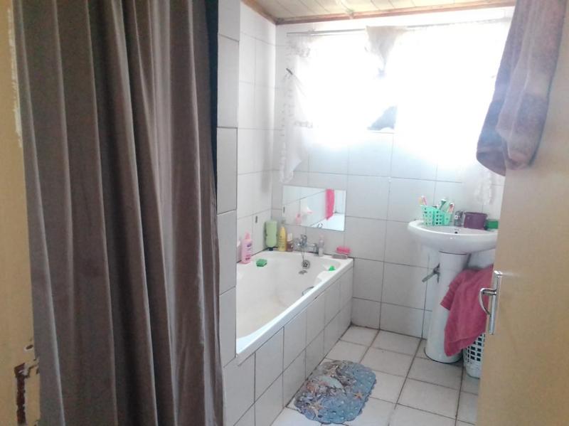 3 Bedroom Property for Sale in Louisrus Gauteng