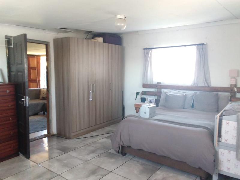 3 Bedroom Property for Sale in Louisrus Gauteng