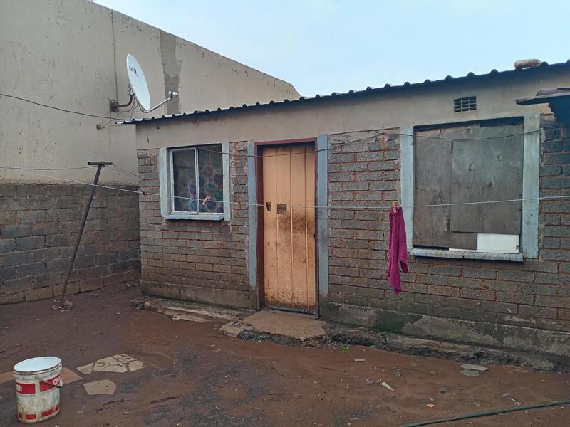 2 Bedroom Property for Sale in Katlehong South Gauteng