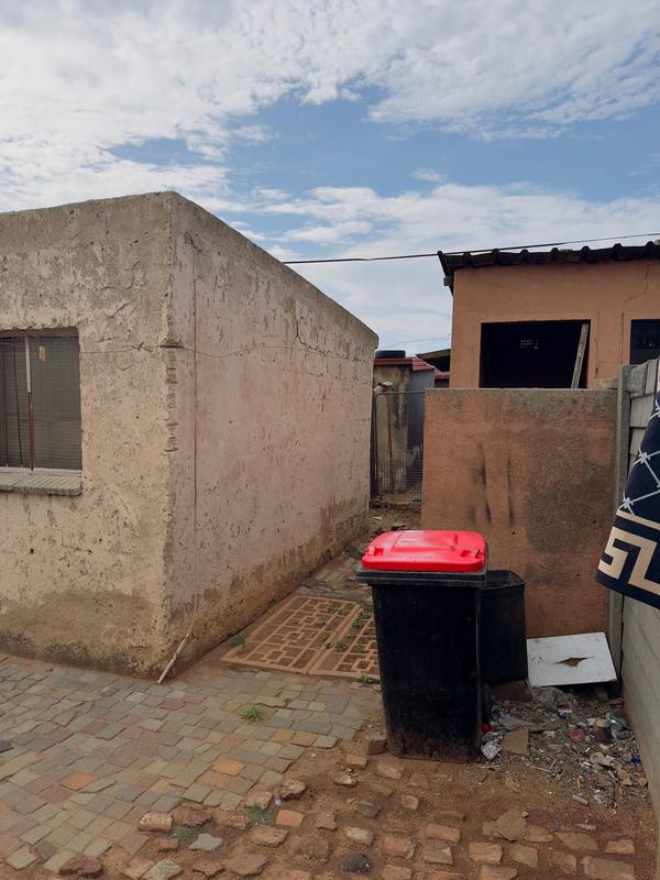 2 Bedroom Property for Sale in Tembisa Gauteng