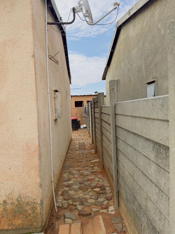 2 Bedroom Property for Sale in Tembisa Gauteng