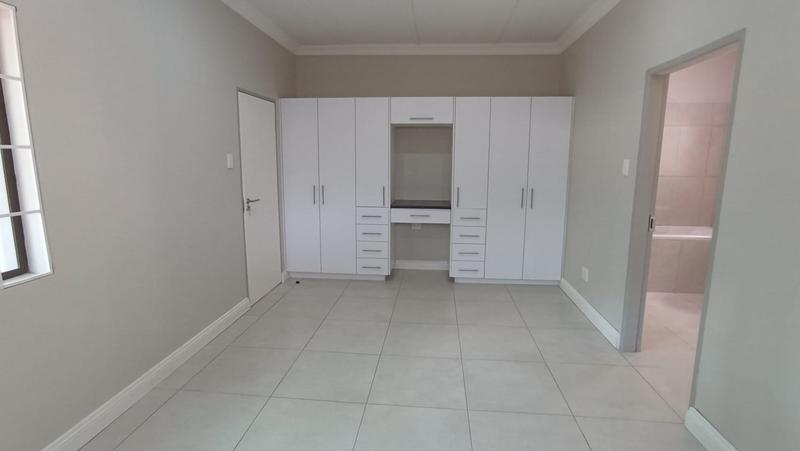 To Let 3 Bedroom Property for Rent in Eldoraigne Gauteng