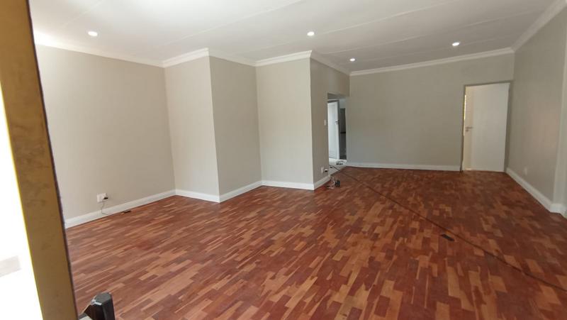 To Let 3 Bedroom Property for Rent in Eldoraigne Gauteng