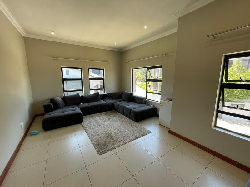 To Let 4 Bedroom Property for Rent in Copperleaf Estate Gauteng