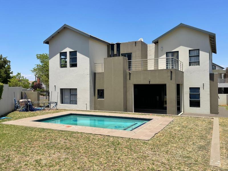 To Let 4 Bedroom Property for Rent in Copperleaf Estate Gauteng