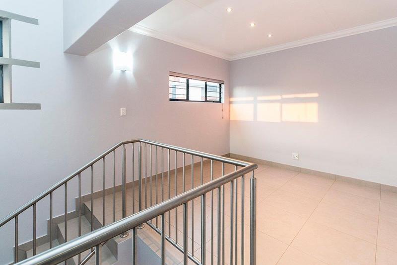 To Let 4 Bedroom Property for Rent in Waterkloof A H Gauteng