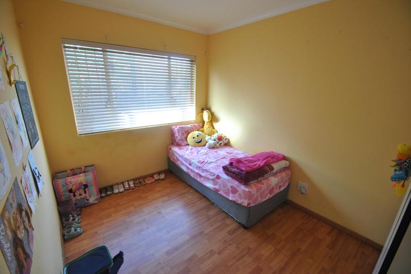 2 Bedroom Property for Sale in Mulbarton Gauteng