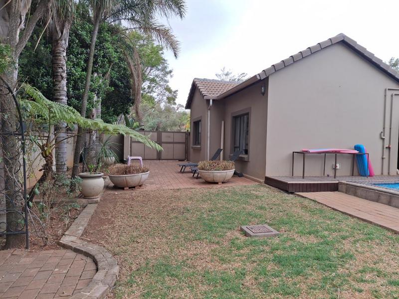 To Let 3 Bedroom Property for Rent in Midstream Estate Gauteng