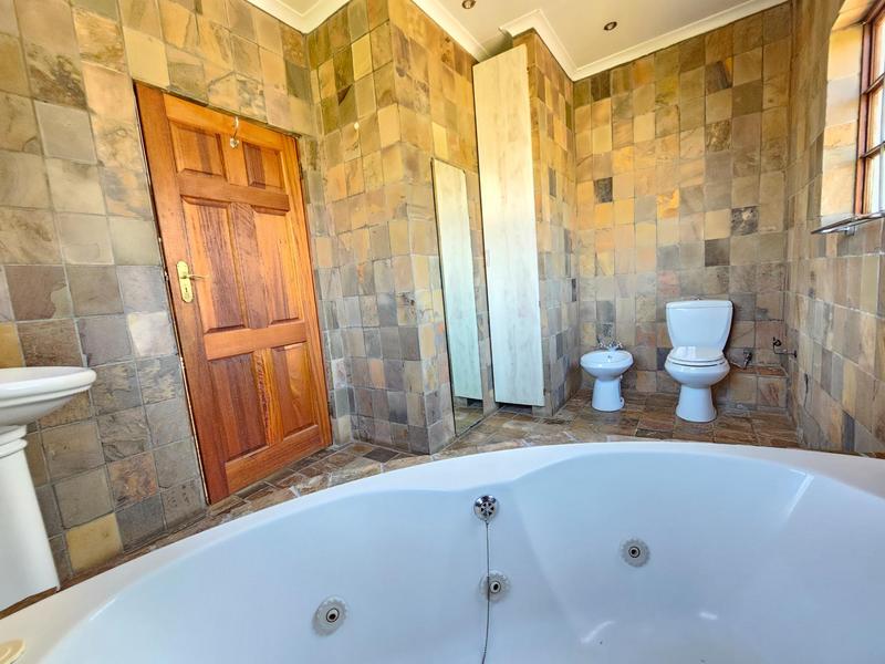 6 Bedroom Property for Sale in Muldersdrift Gauteng