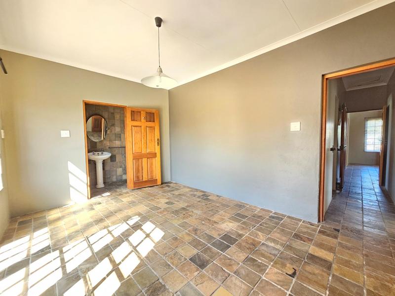 6 Bedroom Property for Sale in Muldersdrift Gauteng