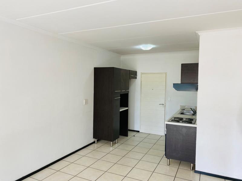 To Let 2 Bedroom Property for Rent in North Riding Gauteng