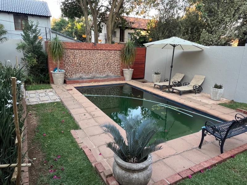 To Let 4 Bedroom Property for Rent in Waterkloof Ridge Gauteng