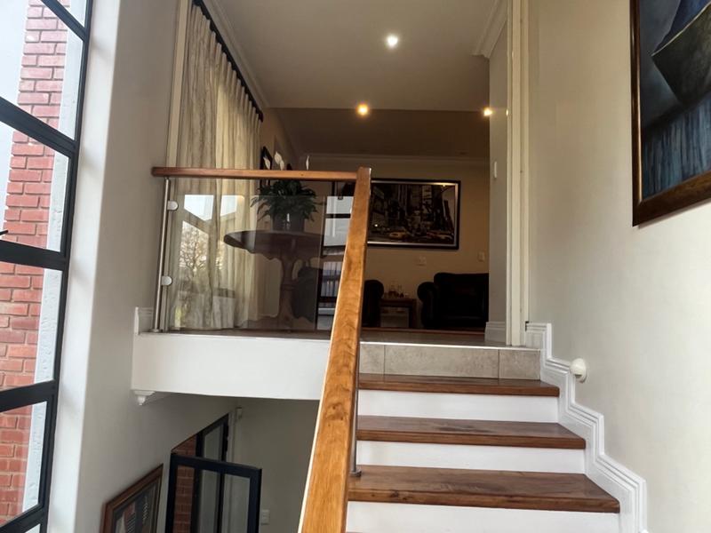 To Let 4 Bedroom Property for Rent in Waterkloof Ridge Gauteng