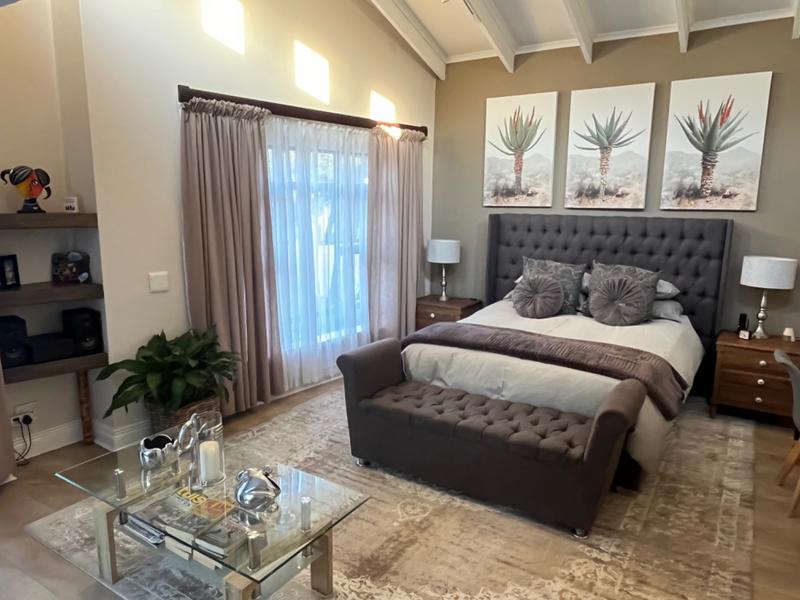 To Let 4 Bedroom Property for Rent in Waterkloof Ridge Gauteng